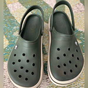 Olive green crocs size 10 men’s, size 12 womens